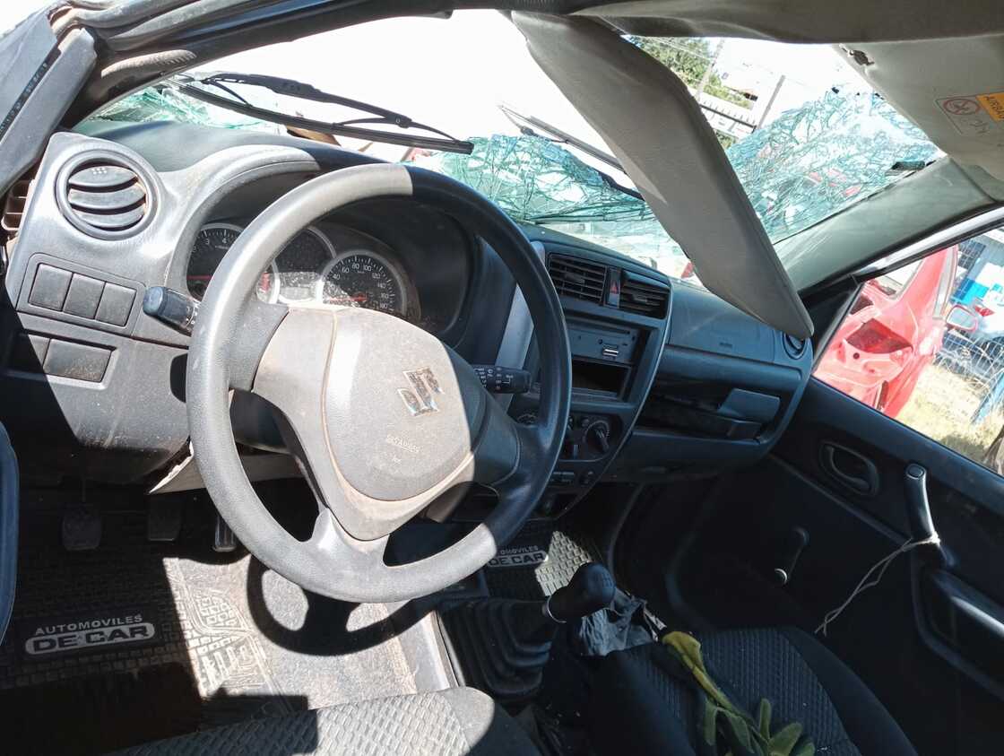  Suzuki JIMNY 2010    EN DESARME
